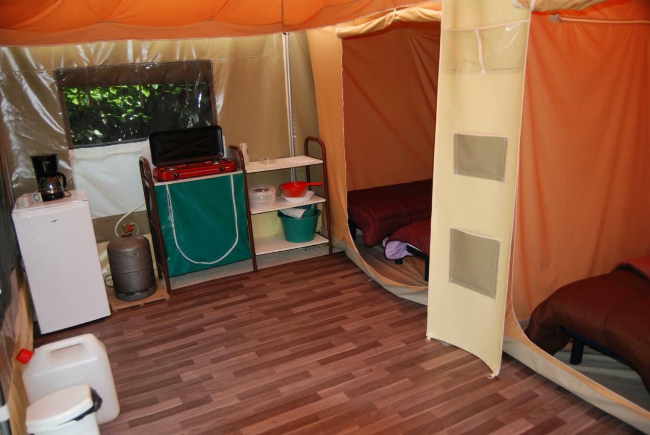 Camping Les Tournesols Sillé-le-Guillaume Exterior foto